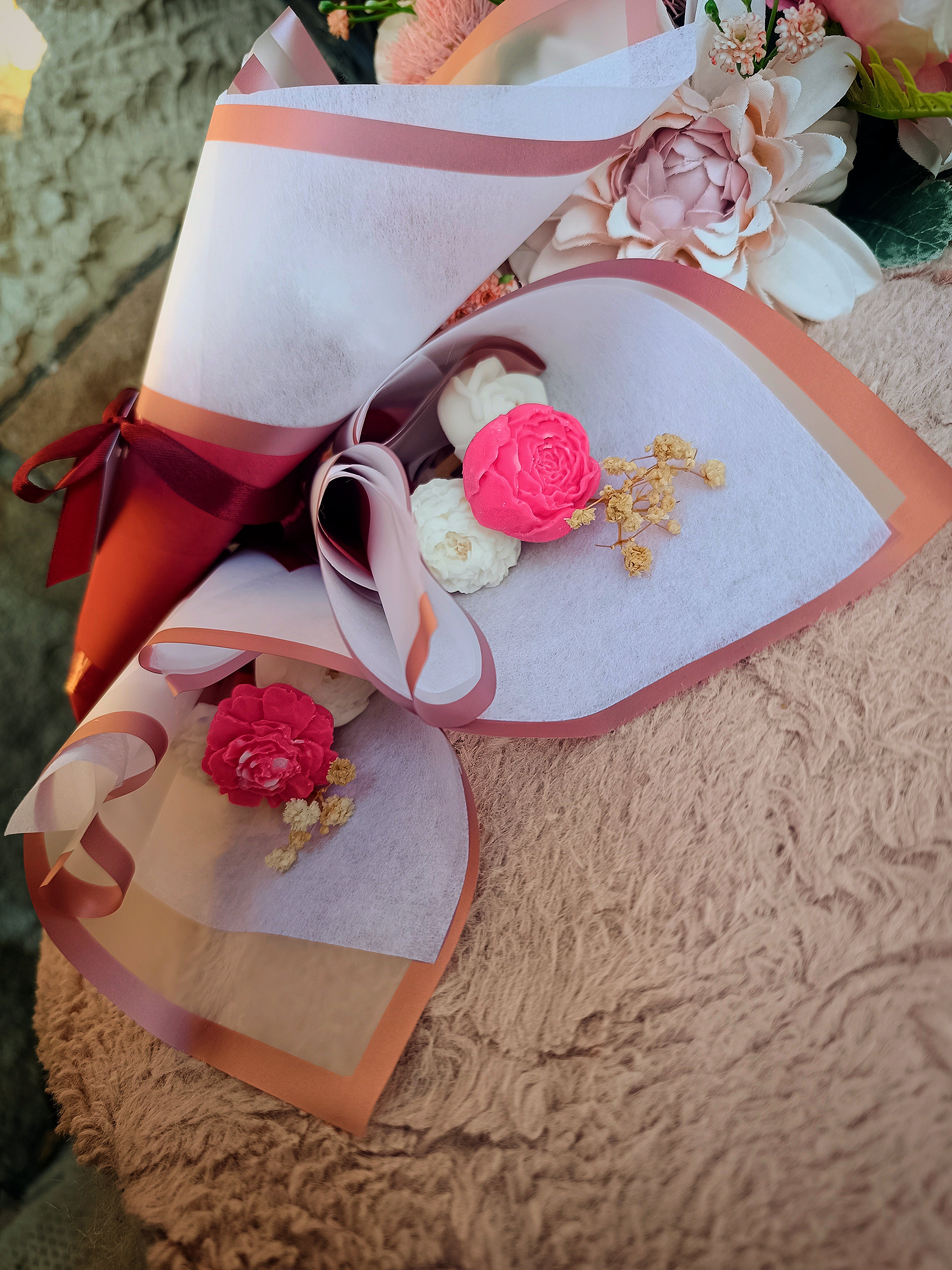 Ajándék virág viasz csokor Nőnapra, anyák napjára, ballagásra